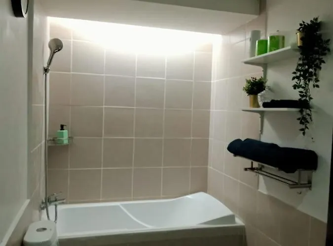 Luxurious & Spacious Aparthotel Manila